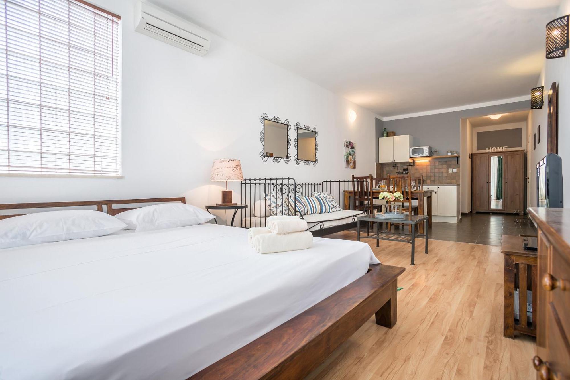 Zlatni Bol Apartments Habitación foto